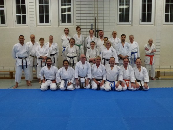 Erfolgreiches Kata-Bunkai/Kyusho-Jitsu-Seminar
